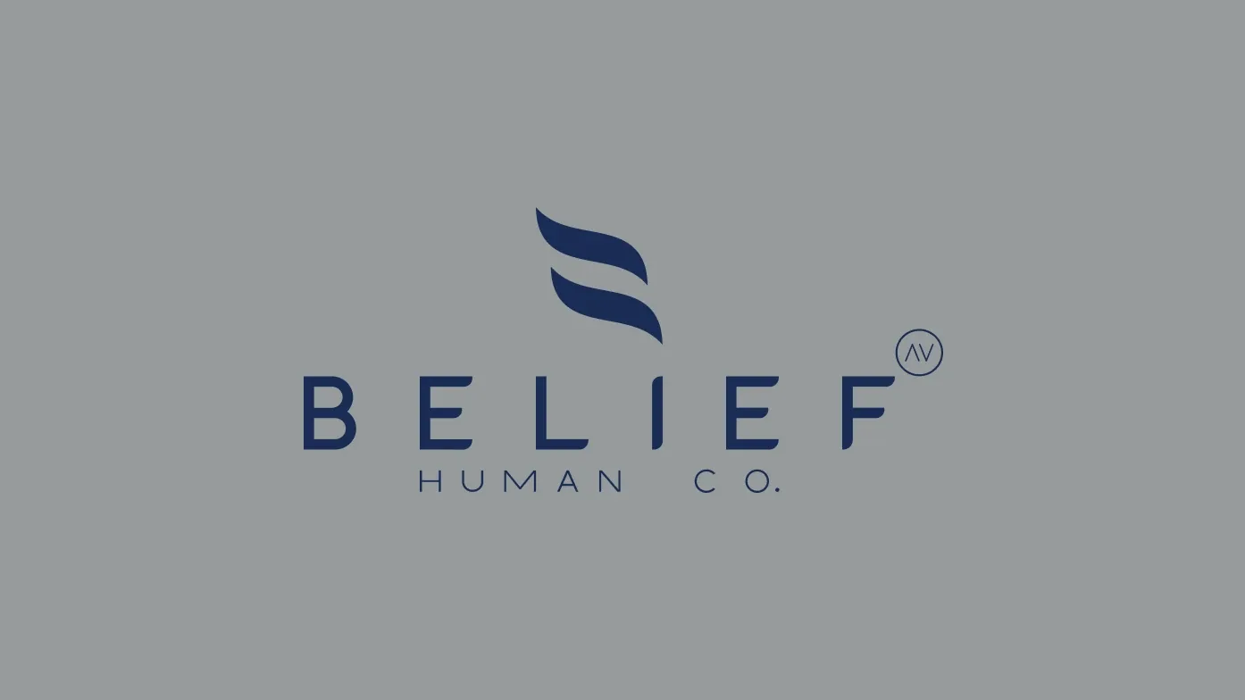 Logotipo Belief em azul sobre fundo cinza