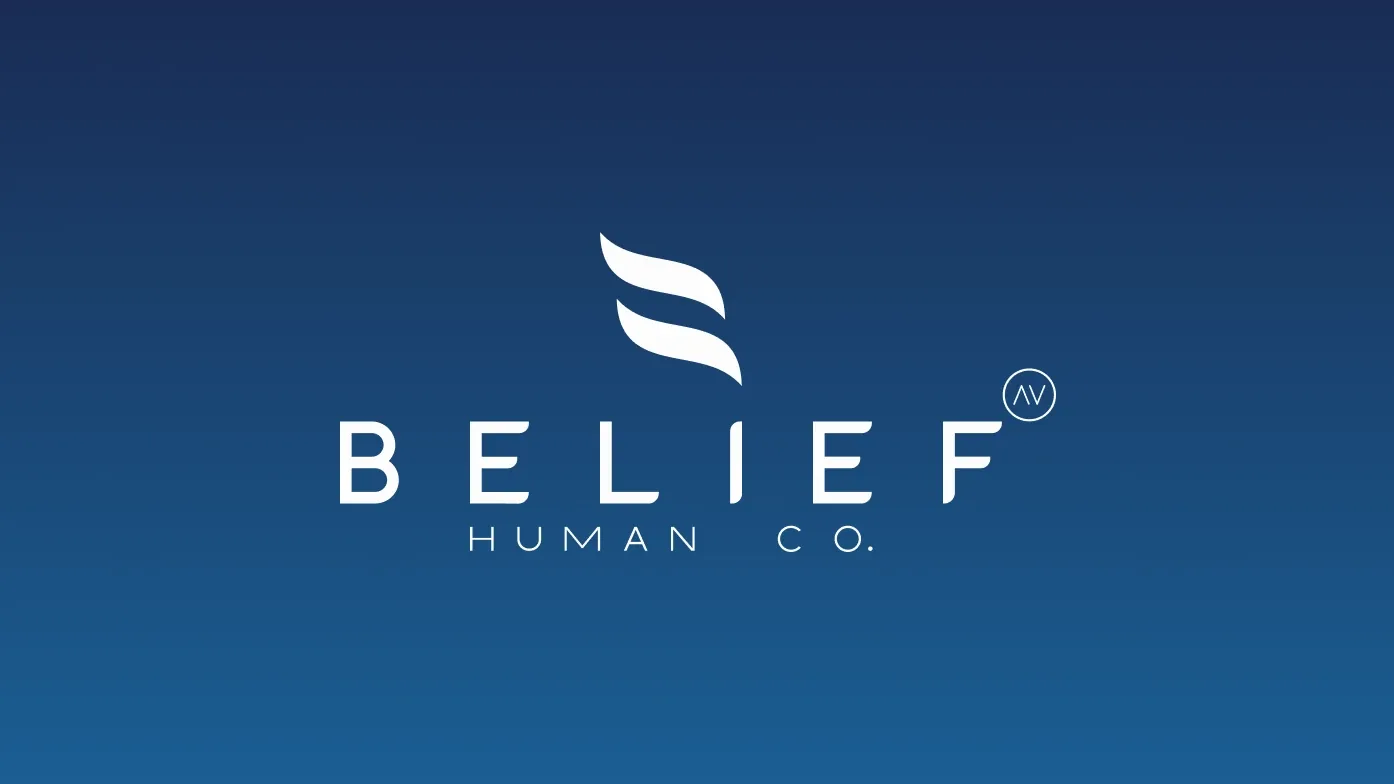 Logotipo Belief em branco sobre degradê azul