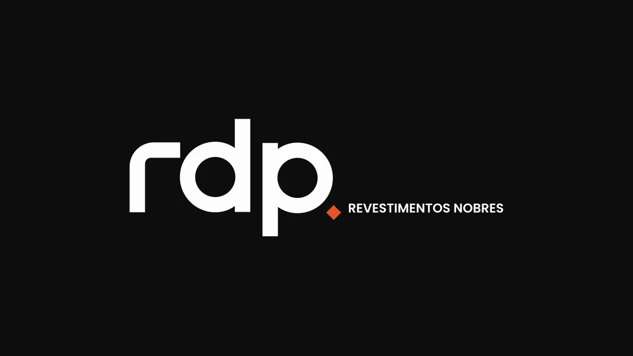 Logotipo da RDP em branco sobre preto